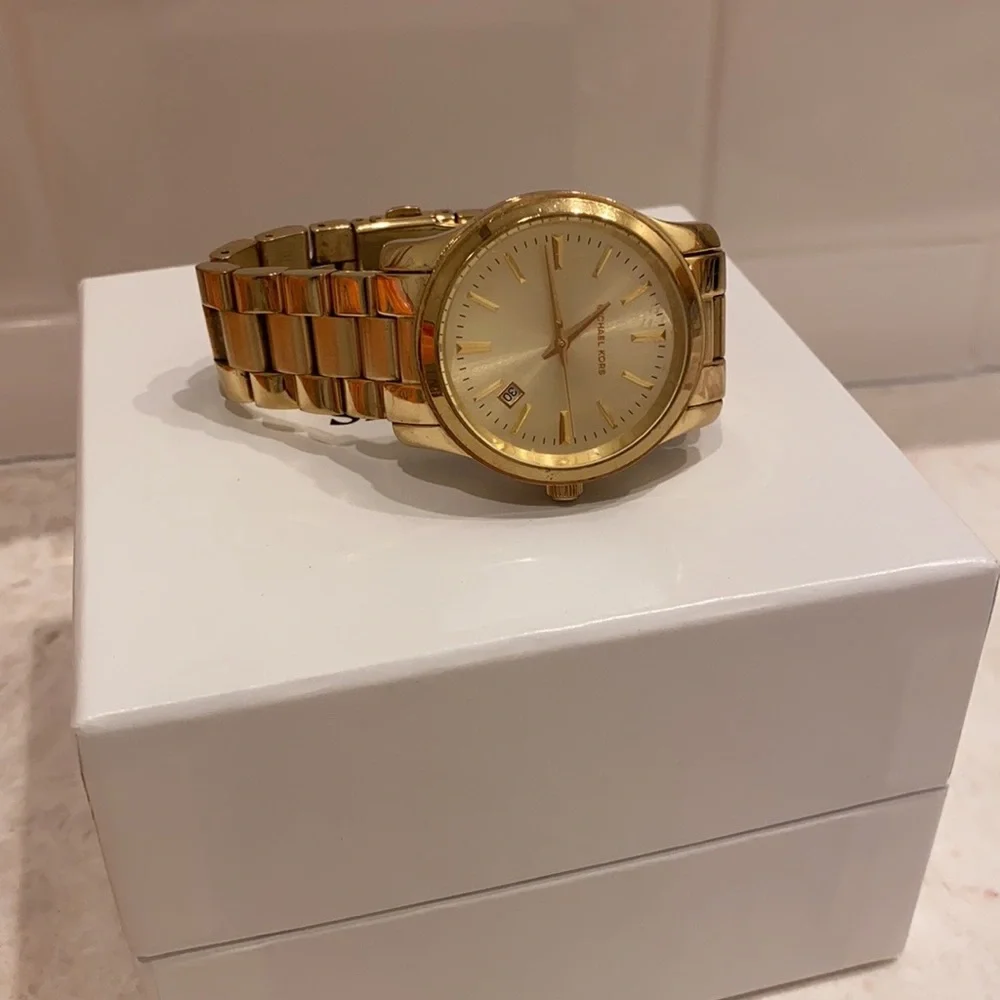 Michael Kors Gold Watch w/ Extra Links 100% Authentic Designer Chunky Statement